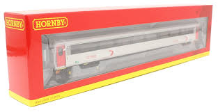 HORNBY R4940 MK 3 SLIDING DOOR TS CROSS COUNTRY LIVERY 42342 OO GAUGE - R4940