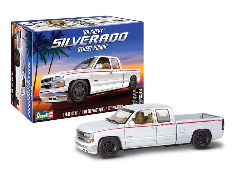 REVELL 1999 CHEVY SILVERADO CUSTOM PICKUP