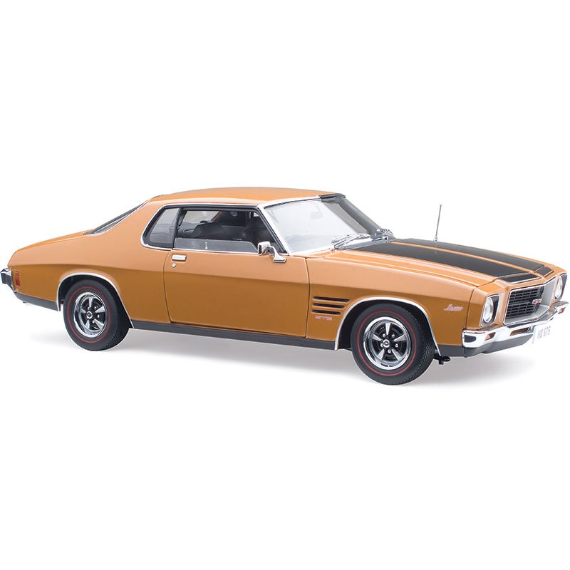 CLASSIC CARLECTABLES 1:18 HOLDEN HQ GTS MONARO RUSSET - 18802