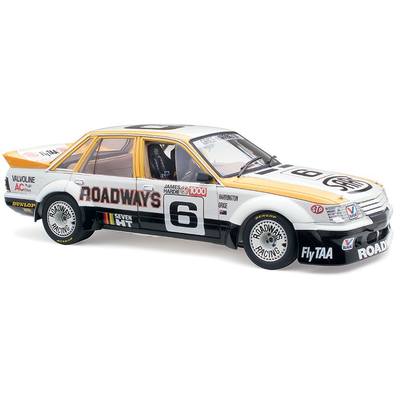 CLASSIC CARLECTABLES 1/18 HOLDEN VK COMMODORE 1984 BATHURST - 18780