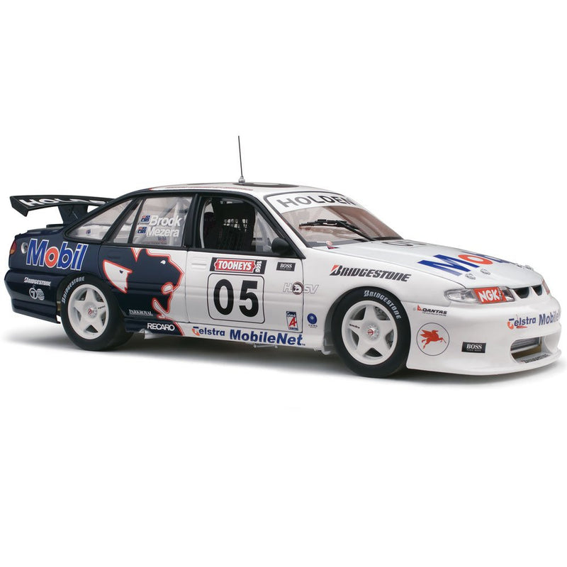 CLASSIC CARLECTABLES 1/18 HOLDEN VR COMMODORE 1995 BATHURST - 18832