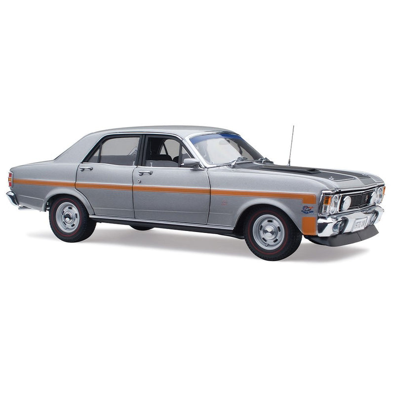 CLASSIC CARLECTABLES 1/18 FORD XW FALCON GT-HO PHASE II SILVER FOX - 18836