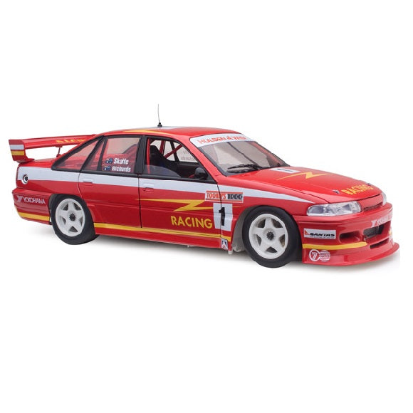 CLASSIC CARLECTABLES 1/18 - HOLDEN VP COMMODORE 1993 2ND PLACE - 18790